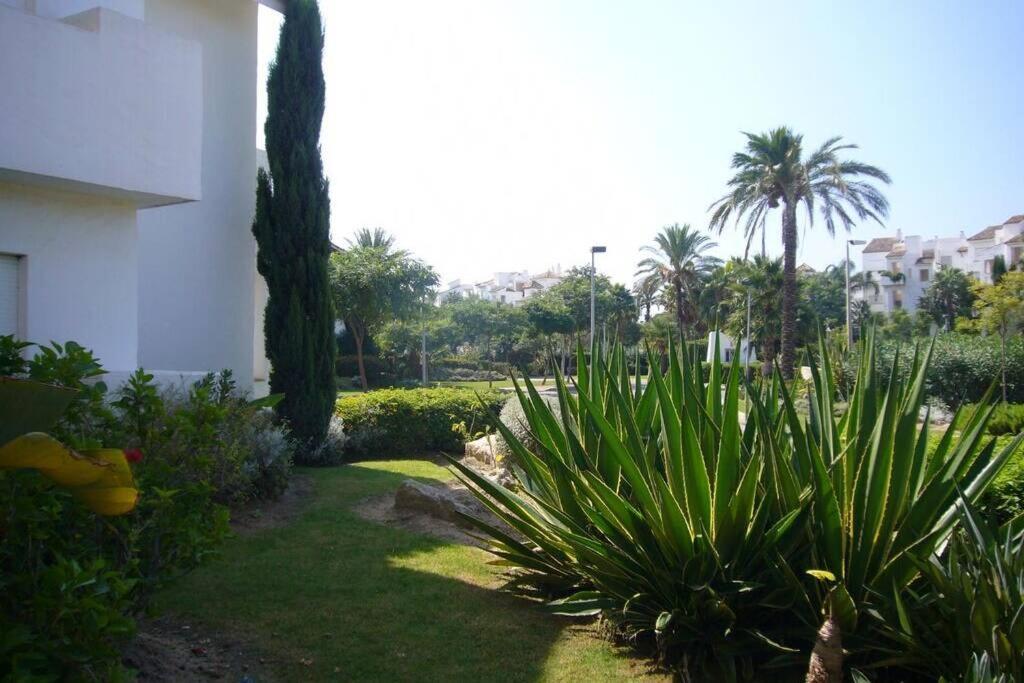 Apartamento En Playa Del Infante Рота Екстериор снимка